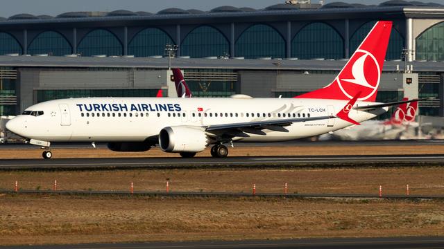 TC-LCH::Turkish Airlines